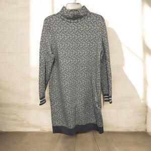 Tommy Hilfiger Light Gray Knit Sweater dress!